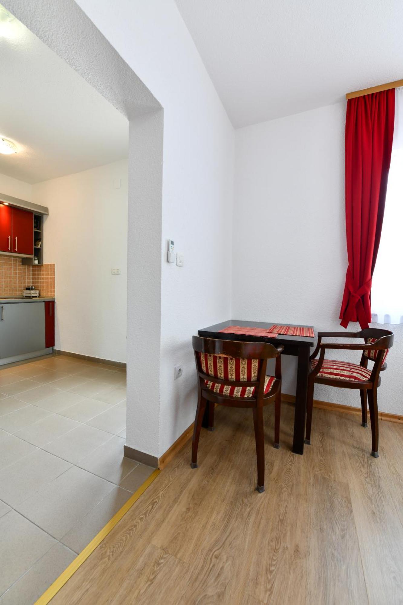Apartments Bramado เซลิสเต เดรซิสโก ภายนอก รูปภาพ